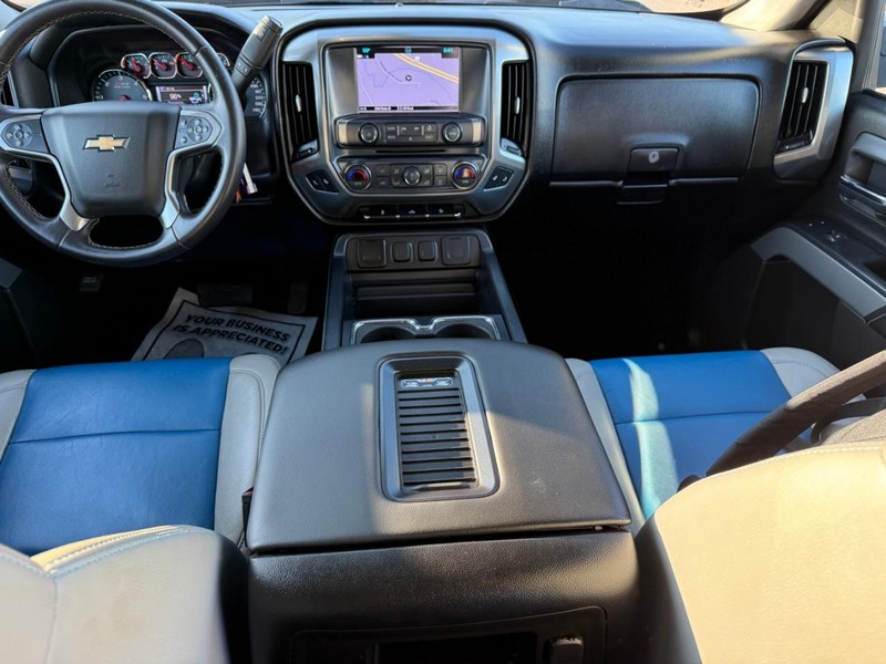 Chevrolet Silverado 1500 Vehicle Full-screen Gallery Image 12