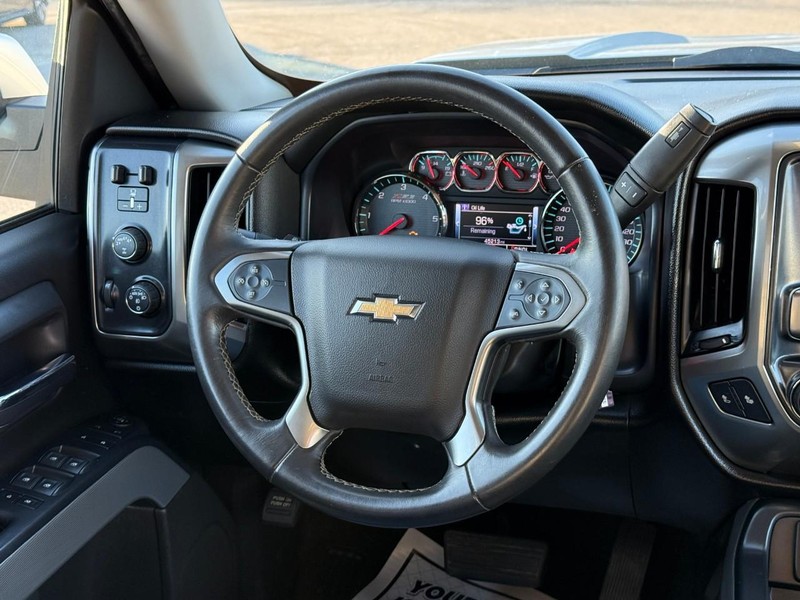 Chevrolet Silverado 1500 Vehicle Full-screen Gallery Image 13