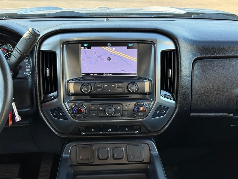 Chevrolet Silverado 1500 Vehicle Full-screen Gallery Image 14