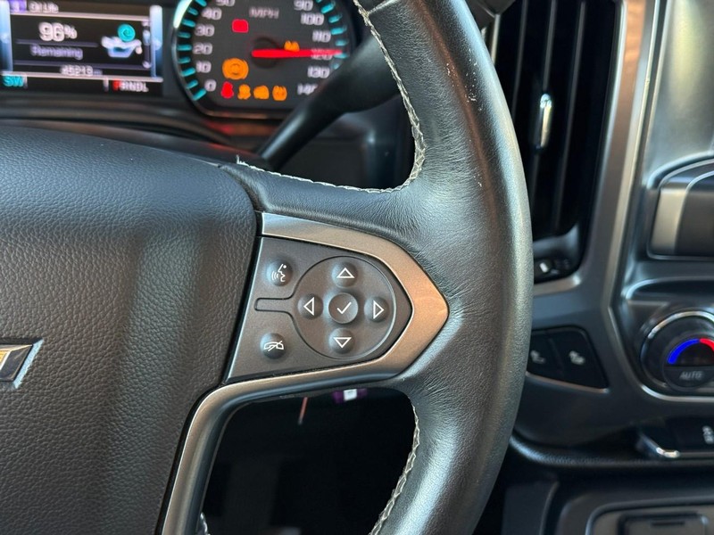 Chevrolet Silverado 1500 Vehicle Full-screen Gallery Image 21