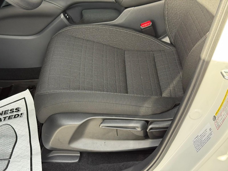 Honda HR-V Vehicle Image 19