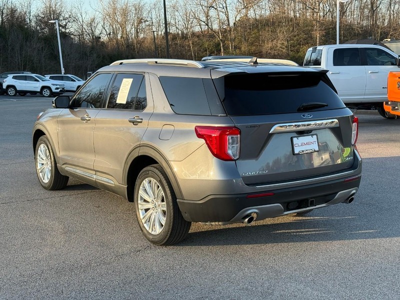 Ford Explorer Vehicle Image 04