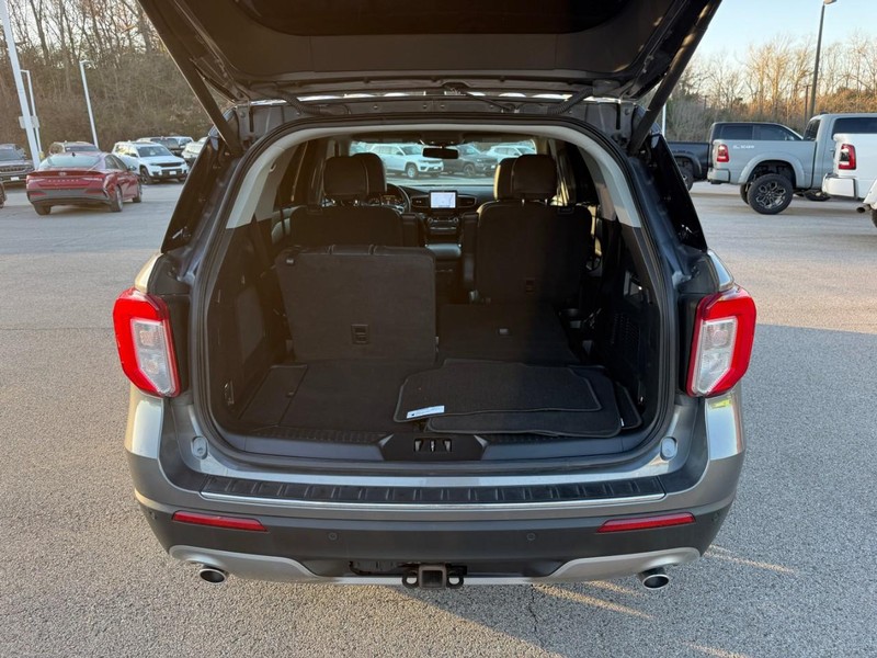 Ford Explorer Vehicle Image 09