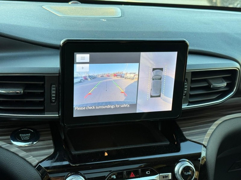 Ford Explorer Vehicle Image 29