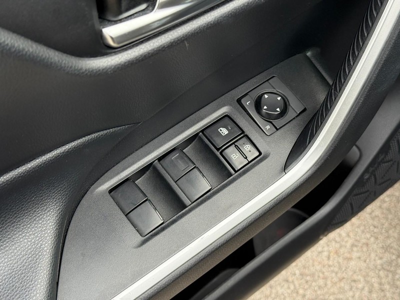 Toyota RAV4 Vehicle Image 20