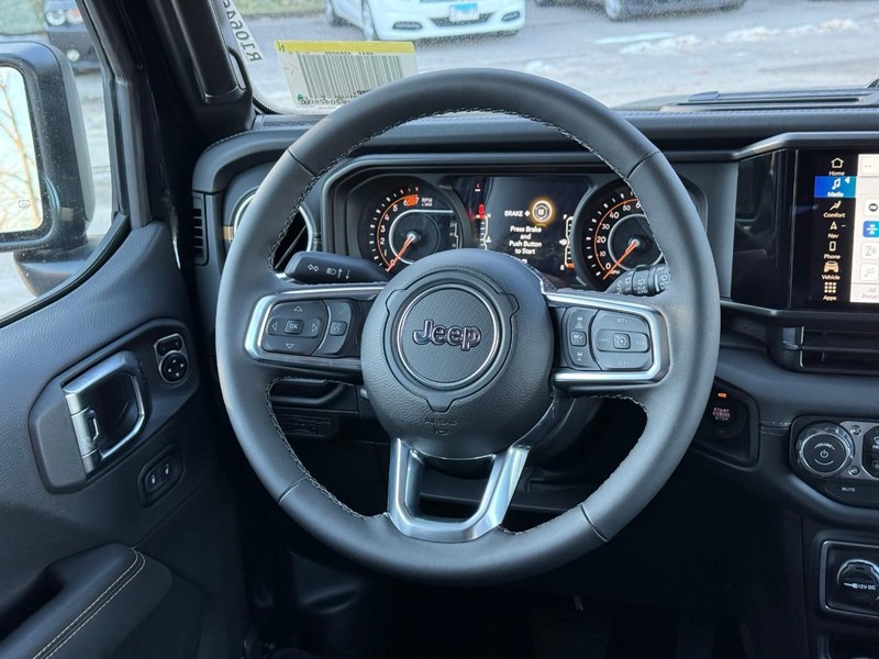 Jeep Wrangler Vehicle Image 09