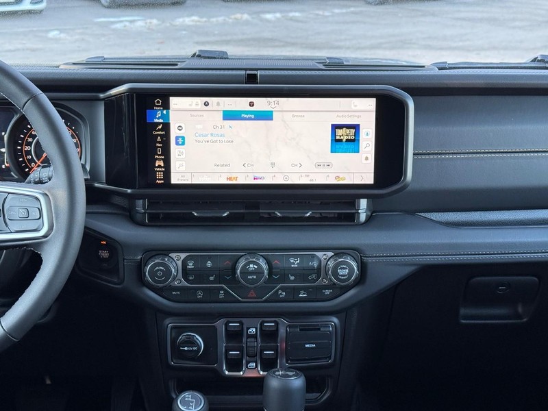 Jeep Wrangler Vehicle Image 11