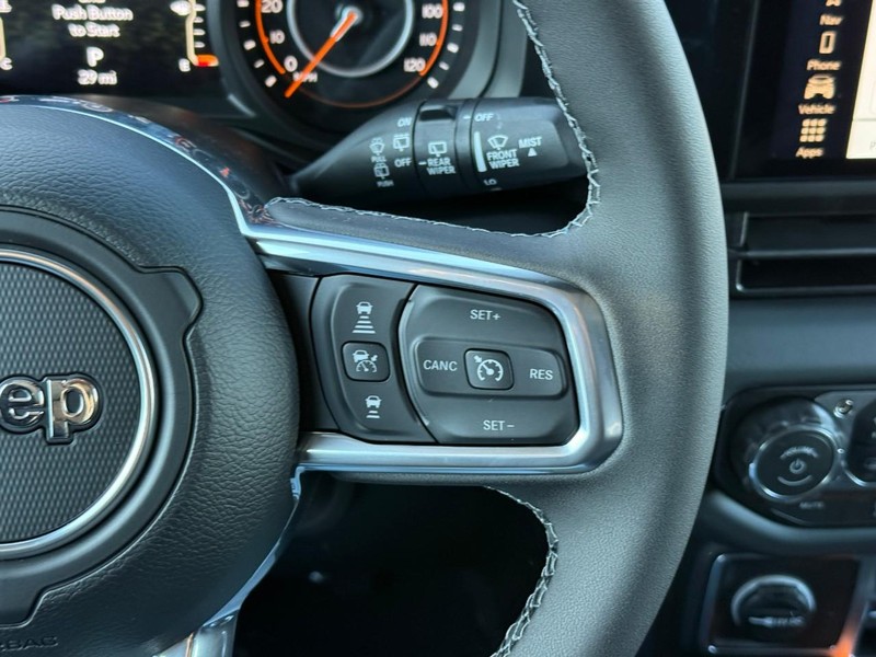 Jeep Wrangler Vehicle Image 17