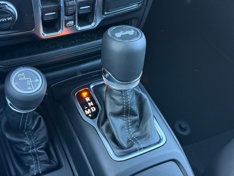 Jeep Wrangler Vehicle Image 18