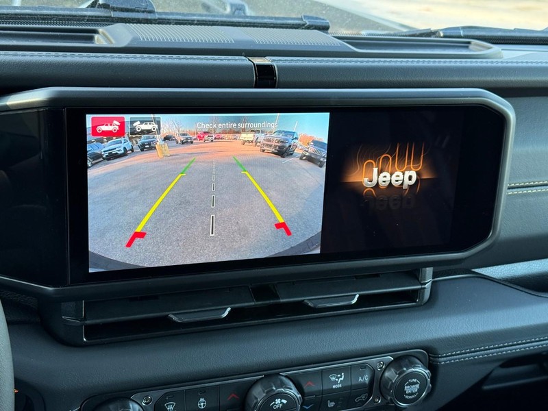 Jeep Wrangler Vehicle Image 21