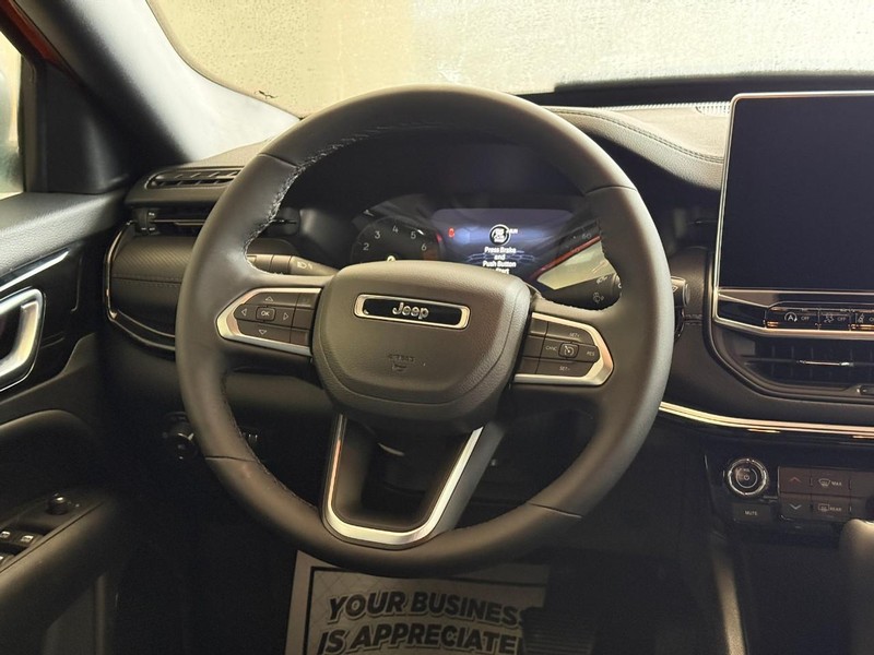 Jeep Compass Vehicle Full-screen Gallery Image 6