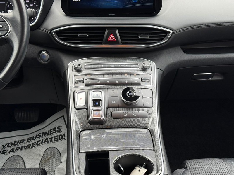 Hyundai Santa Fe Vehicle Image 16