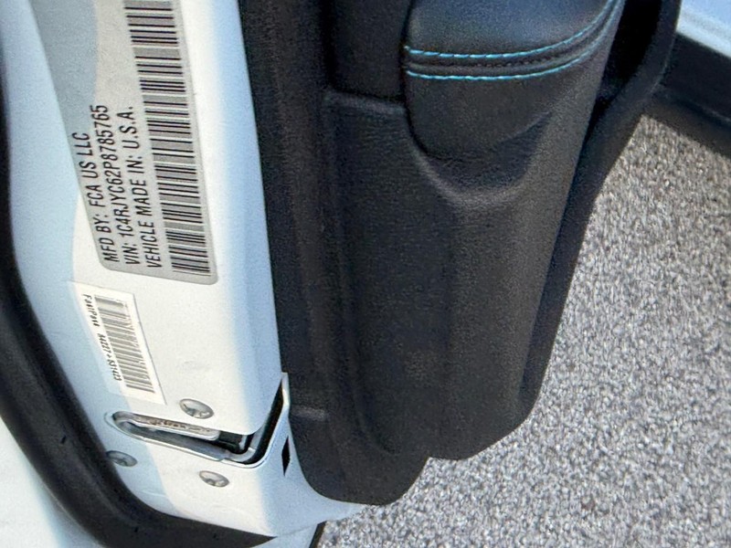 Jeep Grand Cherokee 4xe Vehicle Image 28