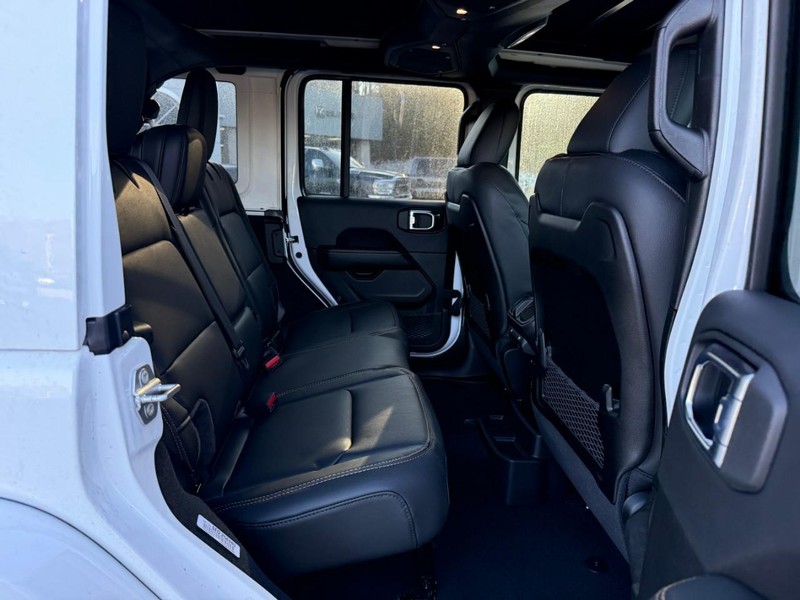 Jeep Wrangler Vehicle Image 07