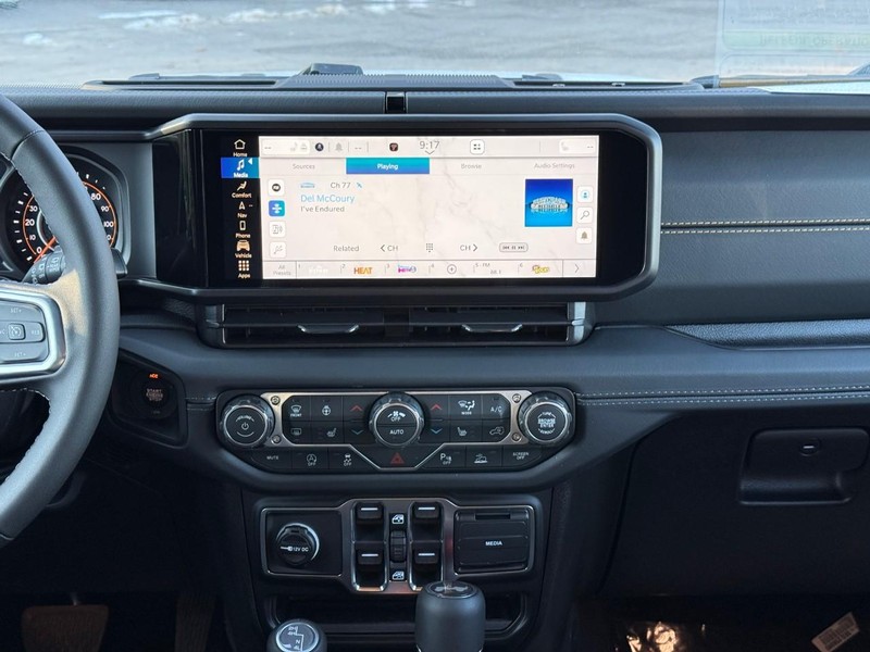 Jeep Wrangler Vehicle Image 11