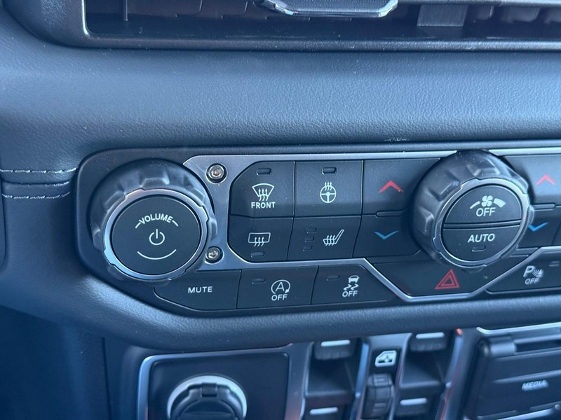 Jeep Wrangler Vehicle Image 19