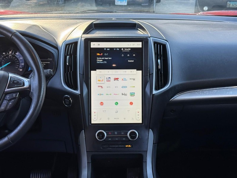 Ford Edge Vehicle Image 14