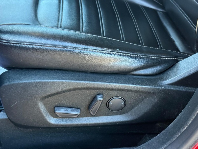 Ford Edge Vehicle Image 19