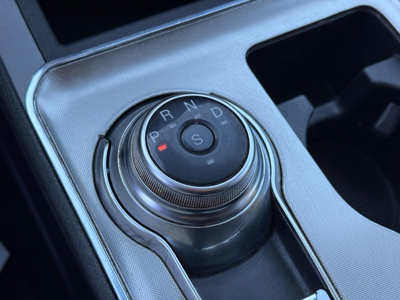 Ford Edge Vehicle Image 22