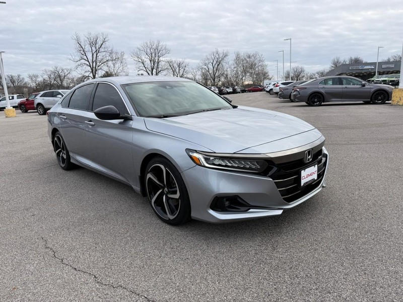 Honda Accord Sedan Vehicle Image 12