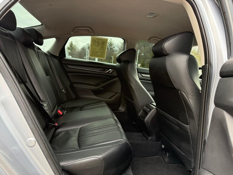 Honda Accord Sedan Vehicle Image 14