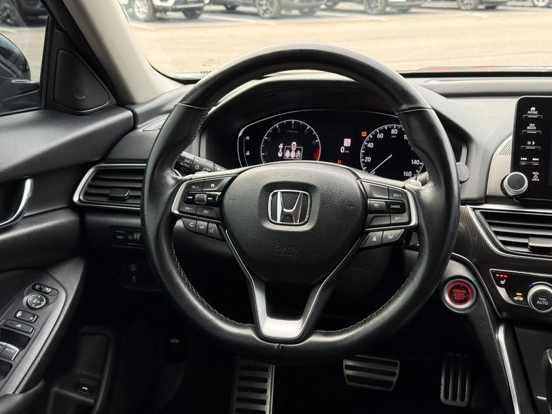 Honda Accord Sedan Vehicle Image 16