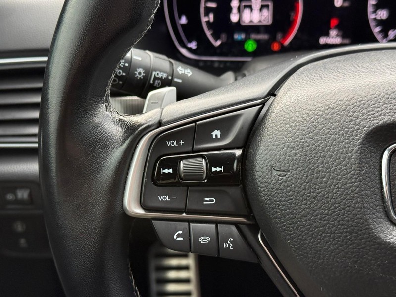 Honda Accord Sedan Vehicle Image 25