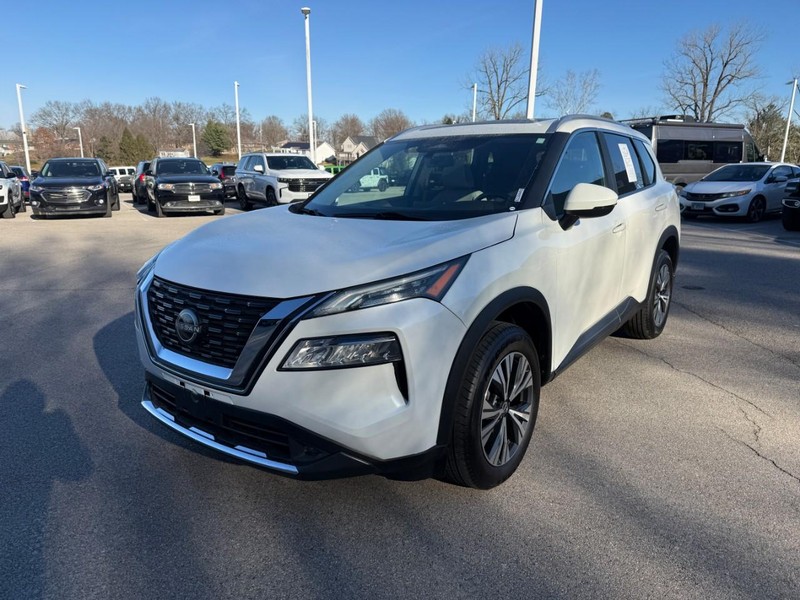 Nissan Rogue Vehicle Image 11