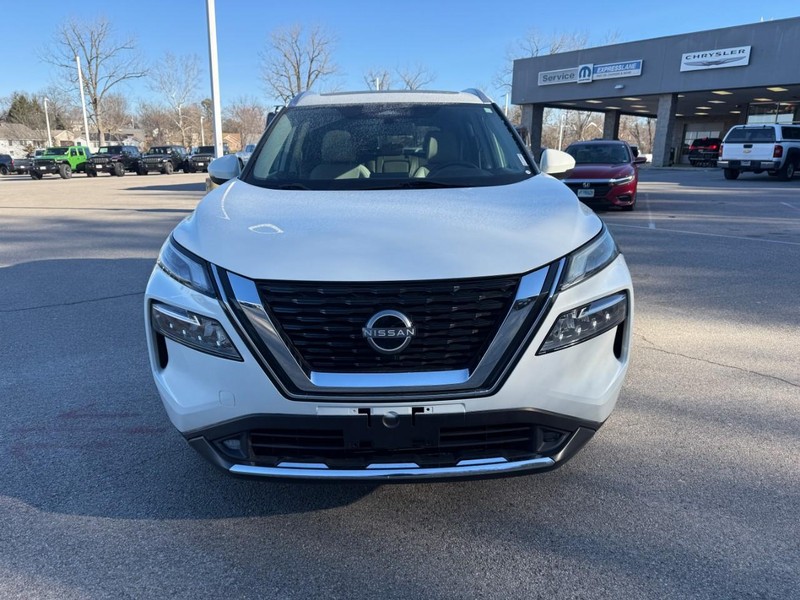 Nissan Rogue Vehicle Image 12