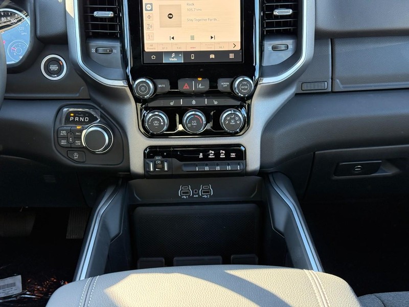 Ram 1500 Vehicle Image 12