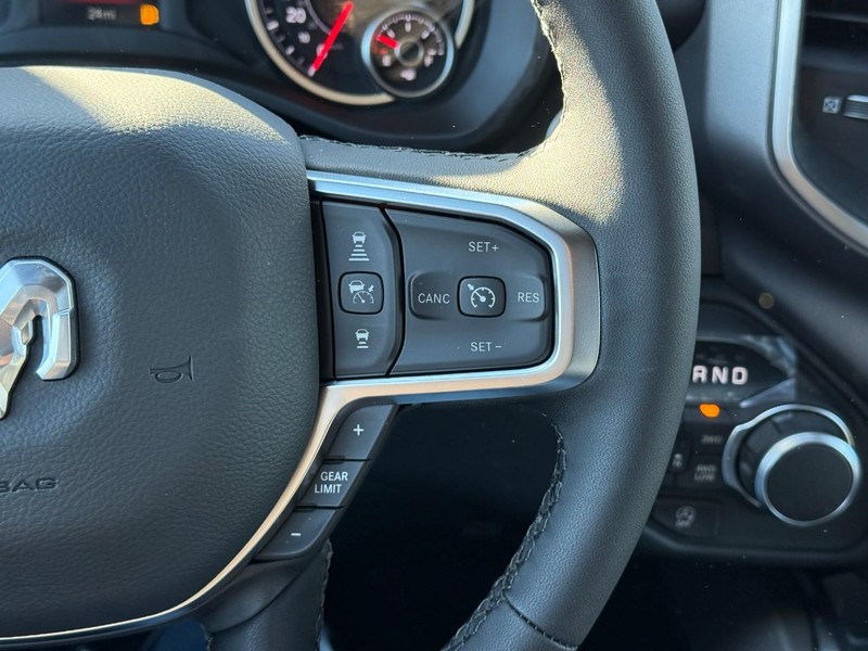 Ram 1500 Vehicle Image 17