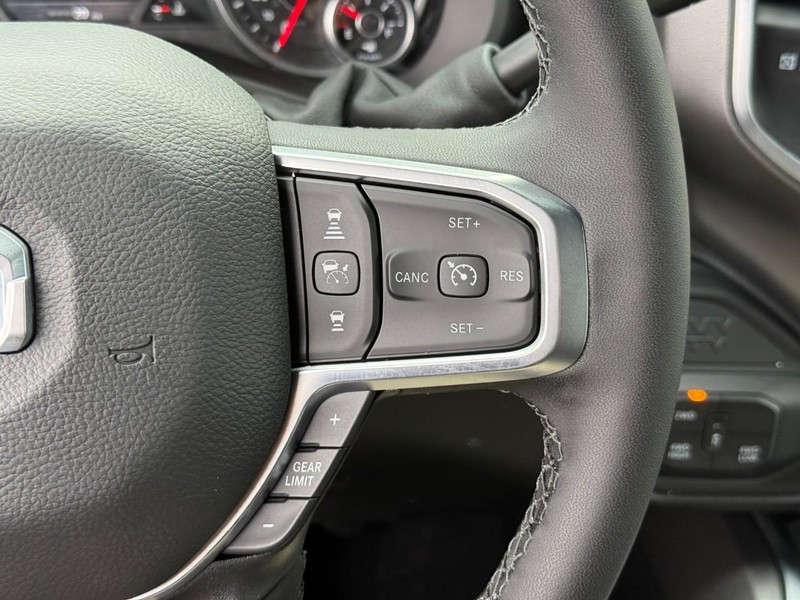 Ram 3500 Vehicle Full-screen Gallery Image 14