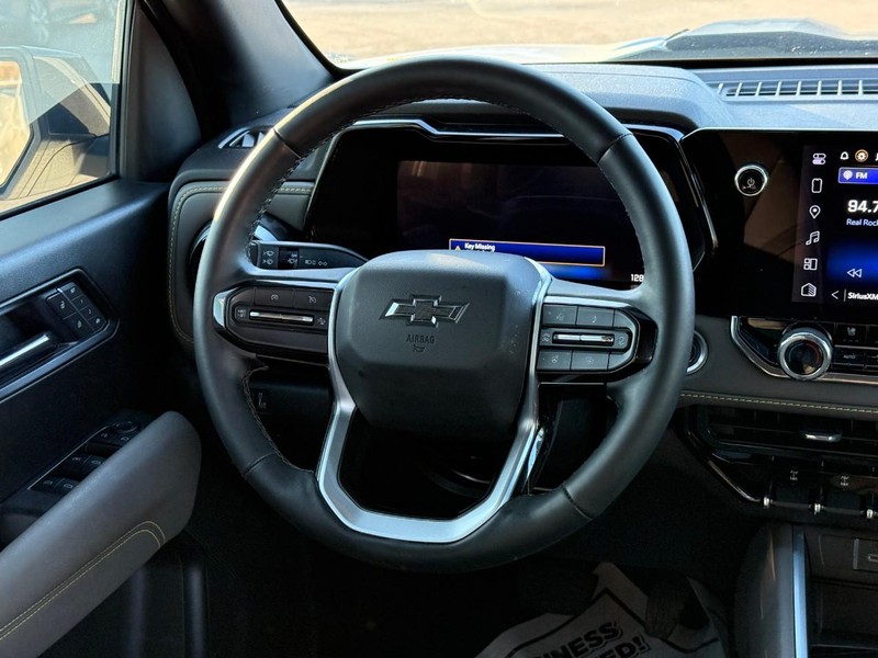 Chevrolet Colorado Vehicle Full-screen Gallery Image 13