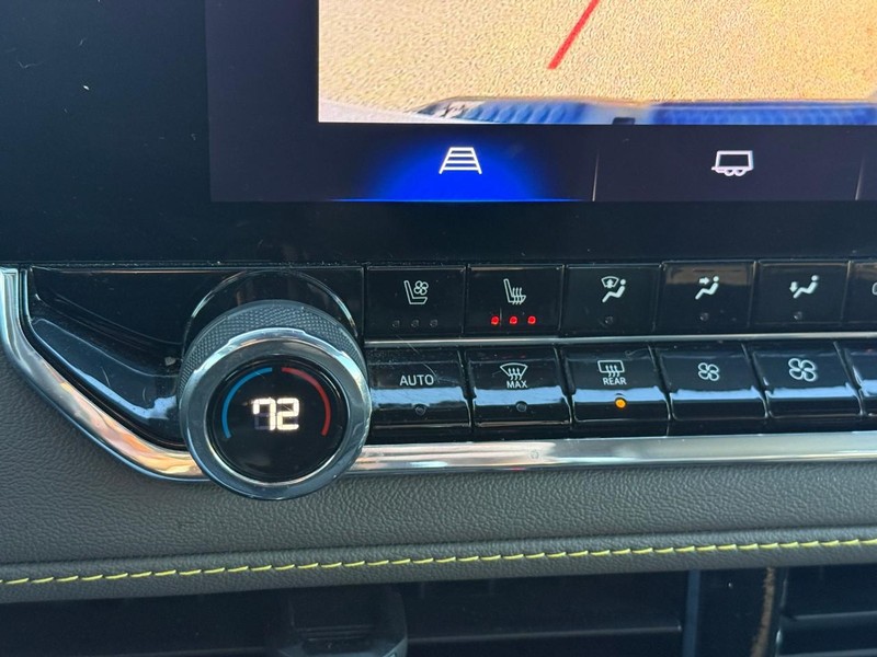 Chevrolet Colorado Vehicle Full-screen Gallery Image 23