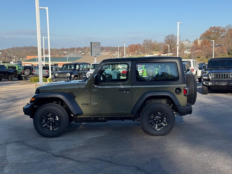 Jeep Wrangler Vehicle Image 03