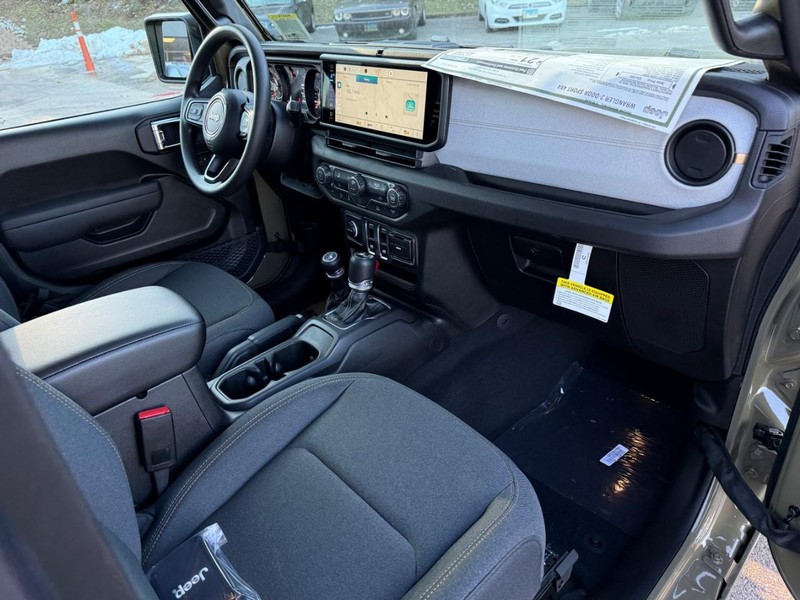 Jeep Wrangler Vehicle Image 08