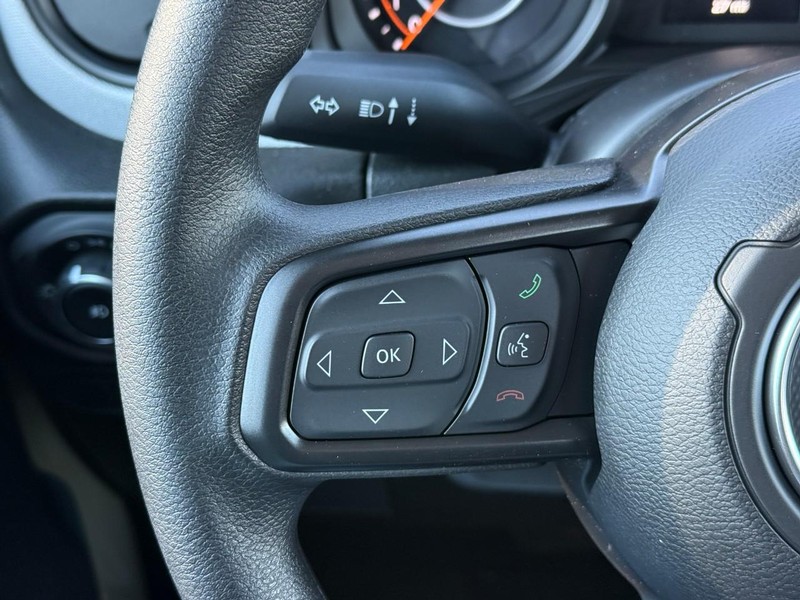 Jeep Wrangler Vehicle Image 13