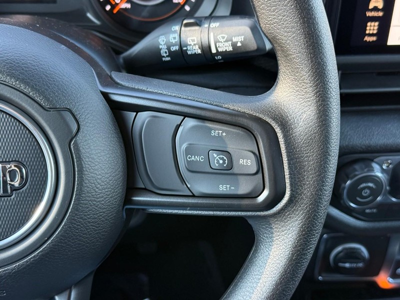 Jeep Wrangler Vehicle Image 14