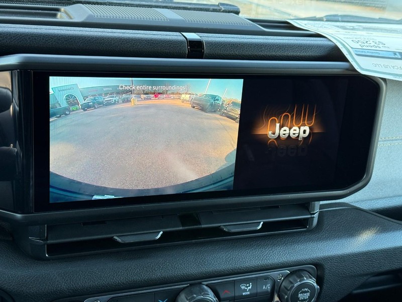 Jeep Wrangler Vehicle Image 16