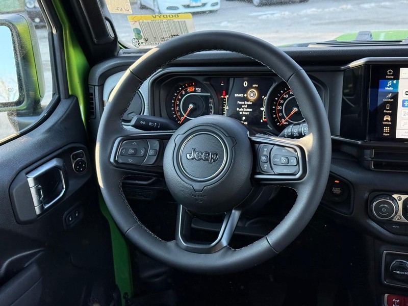 Jeep Wrangler Vehicle Image 09