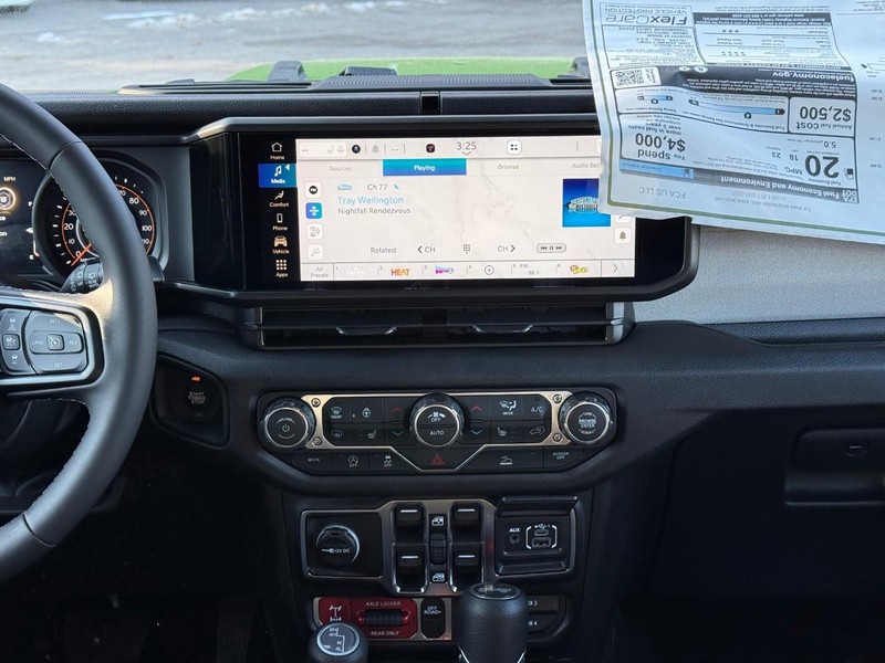 Jeep Wrangler Vehicle Image 11