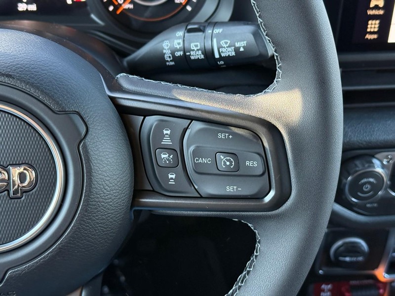 Jeep Wrangler Vehicle Image 17