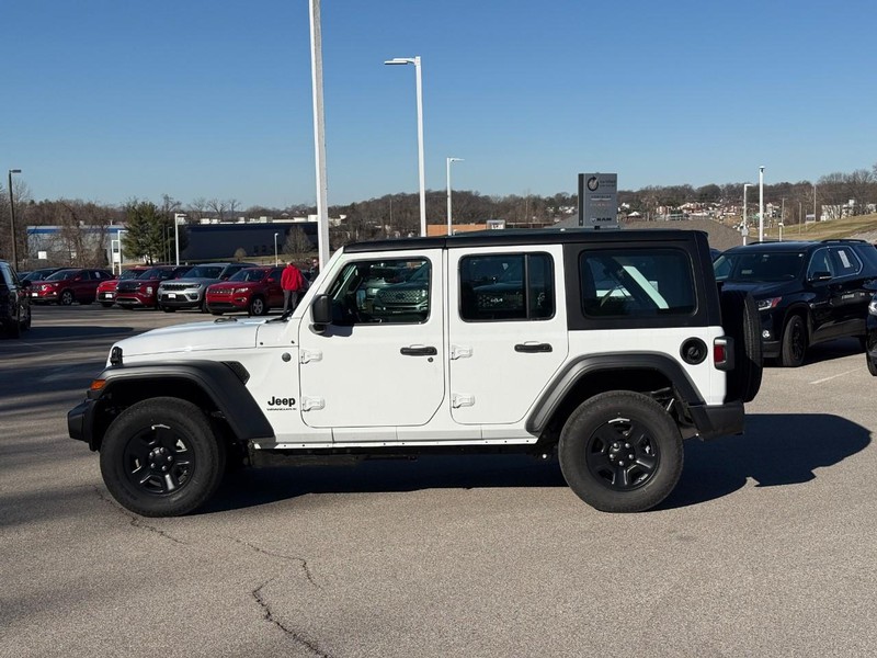 Jeep Wrangler Vehicle Image 03