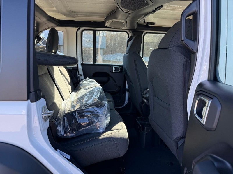 Jeep Wrangler Vehicle Image 07