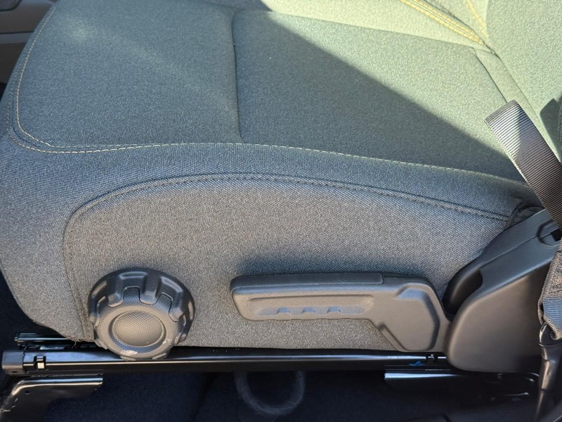 Jeep Wrangler Vehicle Image 11