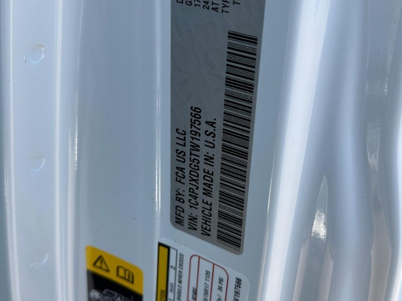 Jeep Wrangler Vehicle Image 16