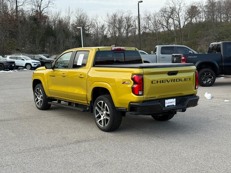 Chevrolet Colorado Vehicle Full-screen Gallery Image 3