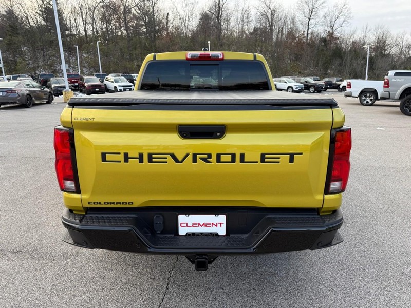 Chevrolet Colorado Vehicle Full-screen Gallery Image 6