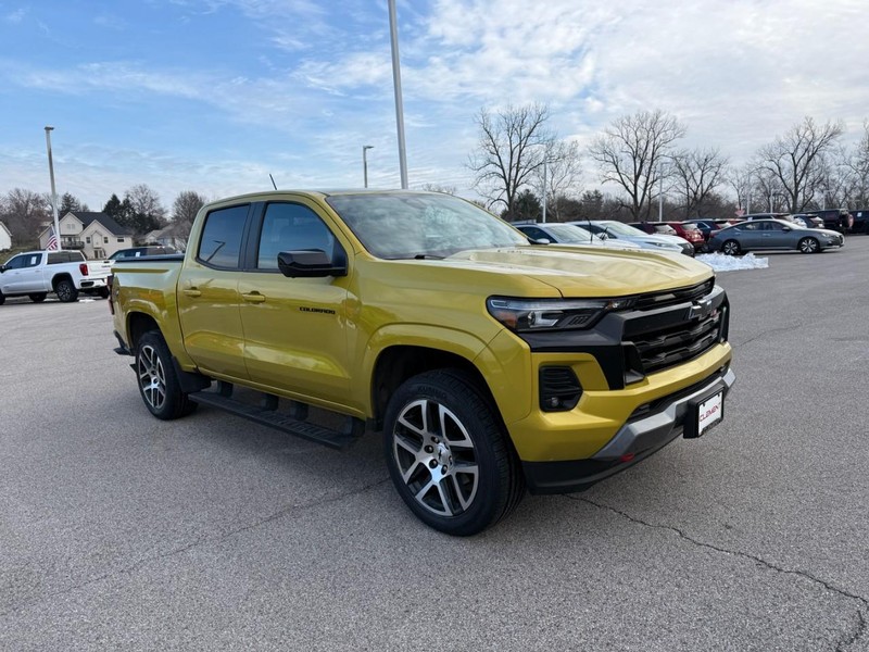 Chevrolet Colorado Vehicle Full-screen Gallery Image 8