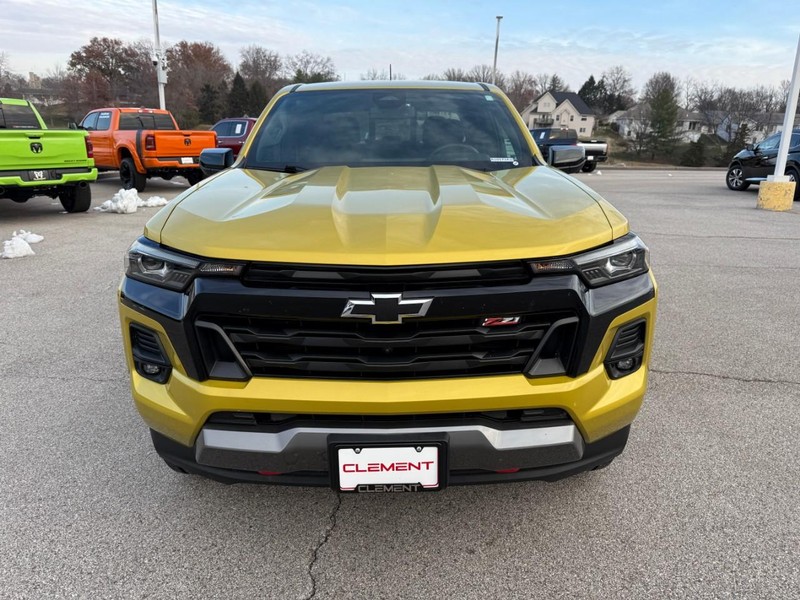 Chevrolet Colorado Vehicle Full-screen Gallery Image 9